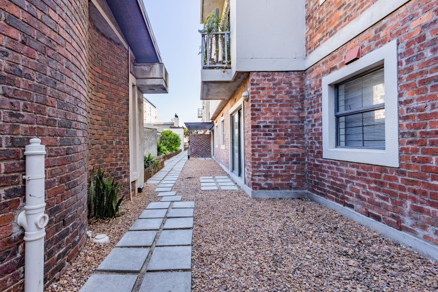 2 Bedroom Property for Sale in Brooklyn Western Cape